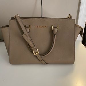 Michael Kors Selma purse